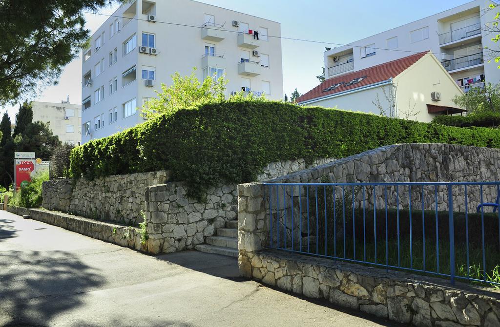Green Garden Apartman *